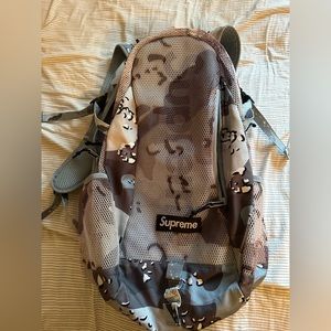 AUTHENTIC Supreme SS20 Blue Chocolate Chip Camo Backpack